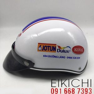 In logo lên nón bảo hiểm cho cửa hàng bán sơn nước